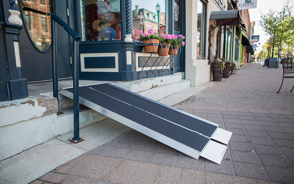 Portable Folding Suitcase Ramp 2